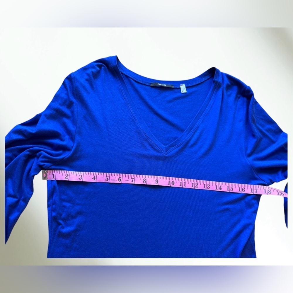 Tahari Blue V-Neck Top Three-Quarter Sleeve Large - Picture 9 of 12